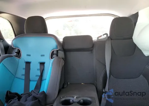 2019 Jeep Cherokee Latitude from USA, damaged, VIN 1C4PJLCB6KD396361